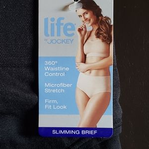 ⚡3 for $15. Control top briefs and thongs